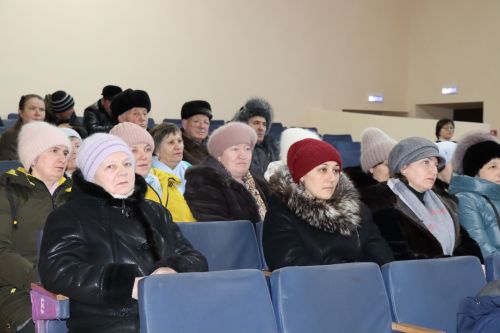 В Дрожжановском районе РТ на сходах сельчане пожаловались на бездомных собак и нашествие лис