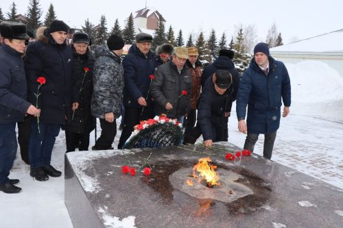 В Дрожжановском районе РТ прошёл митинг в честь 80-й годовщины снятия блокады Ленинграда