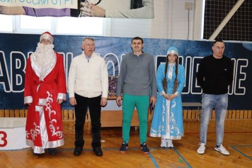 В Дрожжаном прошел турнир по бадминтону «Золотой волан»