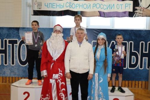 В Дрожжаном прошел турнир по бадминтону «Золотой волан»