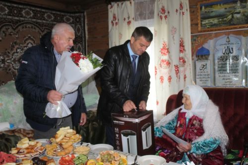 95-летний юбилей отметила жительница села Малая Цильна Дрожжановского района РТ