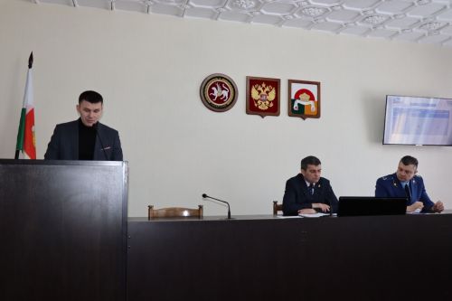 Состояние аварийности на территории Дрожжановского района рассмотрели на расширенном заседании