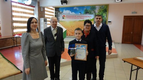 Муниципальный турнир «Связь поколений» собрал всех любителей дрожжановцев по шахматам