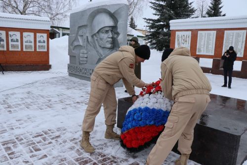 В Дрожжановском районе РТ в честь 81-ой годовщины победы в Сталинградской битве состоялся митинг
