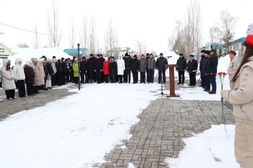 В Дрожжановском районе РТ почтили память  Героя Соцтруда Р.М.Низамутдинова