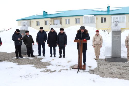 В Дрожжановском районе РТ почтили память  Героя Соцтруда Р.М.Низамутдинова