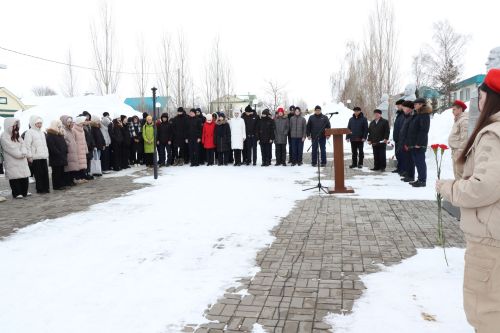В Дрожжановском районе РТ почтили память  Героя Соцтруда Р.М.Низамутдинова