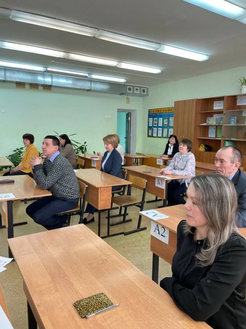 Родители выпускников 11 класса Дрожжановского района РТ сдали ЕГЭ