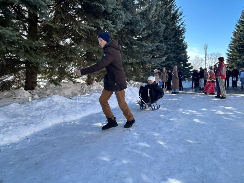 Чүпрәле районы сайлау участокларында сайлаучыларны коймаклар һәм кайнар чәй белән сыйлыйлар