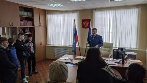 Воспитанники приюта «Теплый дом» побывали на экскурсии в здании прокуратуры Дрожжановского района РТ