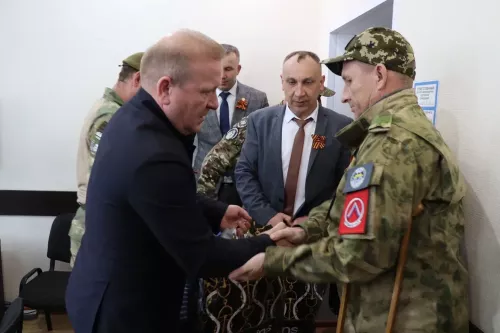 Глава Дрожжановского района РТ Марат Гафаров встретился с участниками специальной военной операции