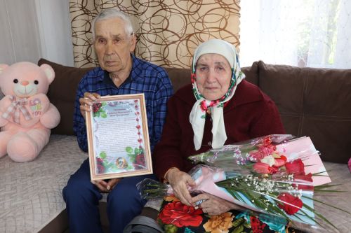 Чүпрәле районы Хорновар-Шигали авылында яшәүче Макаровлар 60 ел бергә яшиләр