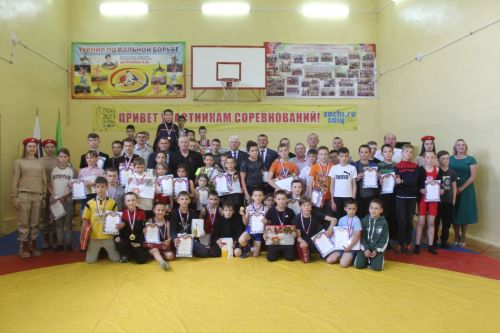 В селе Новое Ильмово Дрожжановского района РТ прошел турнир по вольной борьбе памяти воина- защитника Александра Шуркина