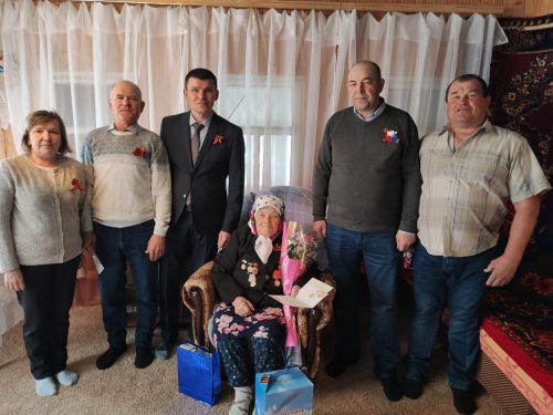 Труженицам тыла села Новое Ильмово Дрожжановского района РТ вручили подарки