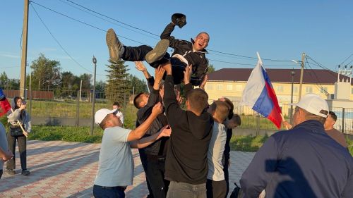 Четверо дрожжановцев отправились на службу в армию