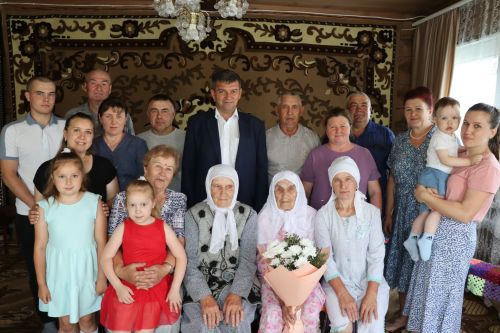 Кече Чынлы авылында гомер кичерүче Сания апа Шакирова 95ен билгеләде