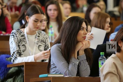 В Татарстане поддержат детей участников СВО – КФУ оплатит их обучение