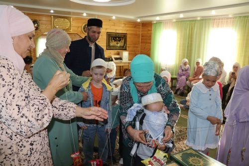 В мечети села Новое Дрожжаное организовали для детей Маулид-байрам