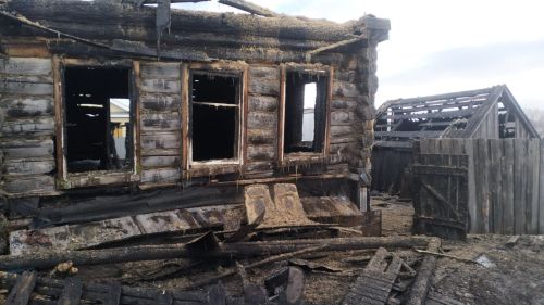 Погорельцам из села Новое Дрожжаное нужна помощь