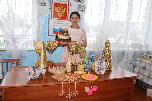 Чүпрәле районы Городище авылында яшәүче Татьяна Чугунова матурлык тудыра
