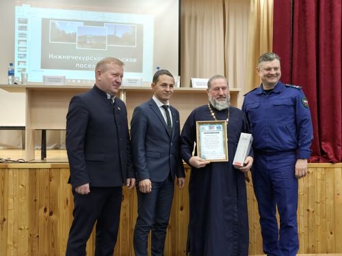 Обсуждение важных вопросов, награждения: в Дрожжановском районе проходят сходы граждан