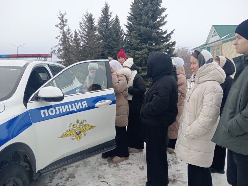 Учащиеся Стародрожжановской СОШ №1 побывали в гостях у полицейских