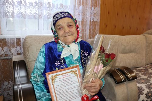 Чүпрәле районы Зур Чынлы авылында гомер итүче Зәкия Сустеева 90 яшен билгеләп үтте