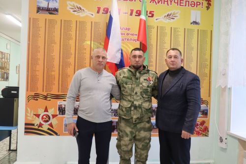 В Старокакерлинской школе Дрожжановского района РТ открыли уголок памяти участнику СВО