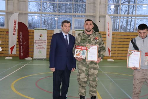 Спортивный праздник ко Дню Героев Отечества прошел в Дрожжановском районе
