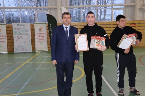 Спортивный праздник ко Дню Героев Отечества прошел в Дрожжановском районе