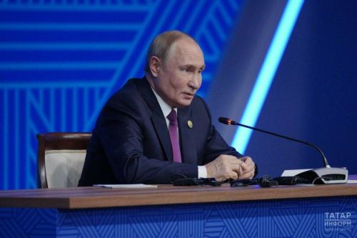 Каждый четвертый вопрос Путину приходит через мессенджер MAX