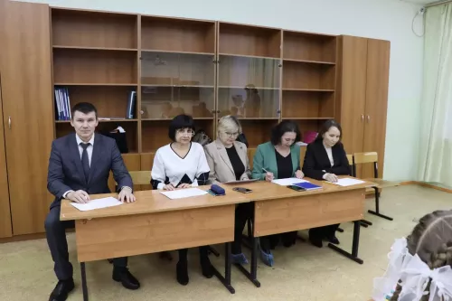В Дрожжаном определили «Учителя года России 2025-2026 учебного года» и «Лучшего учителя татарского языка и литературы»