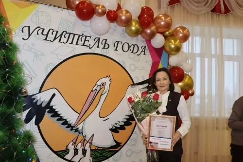 В Дрожжаном определили «Учителя года России 2025-2026 учебного года» и «Лучшего учителя татарского языка и литературы»