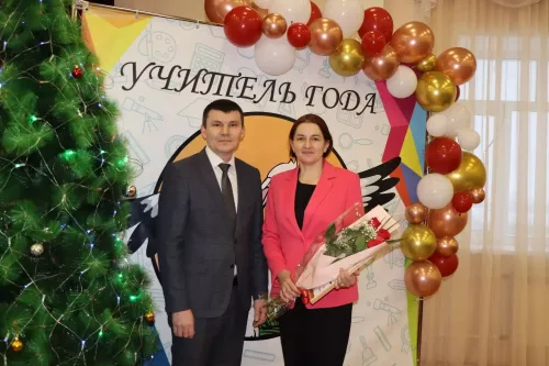 В Дрожжаном определили «Учителя года России 2025-2026 учебного года» и «Лучшего учителя татарского языка и литературы»