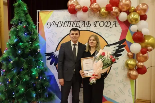 В Дрожжаном определили «Учителя года России 2025-2026 учебного года» и «Лучшего учителя татарского языка и литературы»
