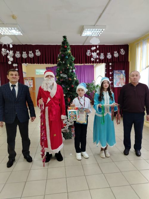 В селе Новое Ильмово прошел турнир по вольной борьбе на призы Деда Мороза