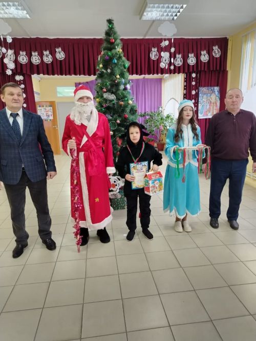 В селе Новое Ильмово прошел турнир по вольной борьбе на призы Деда Мороза