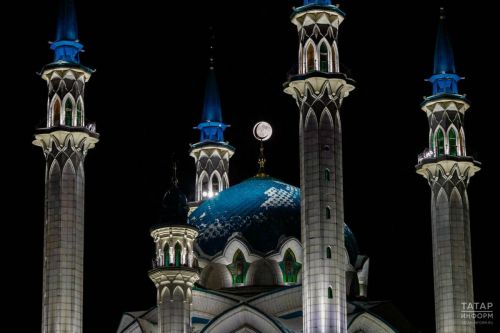 Минниханов утвердил даты проведения праздников Уразы и Курбан-байрама в 2025 году