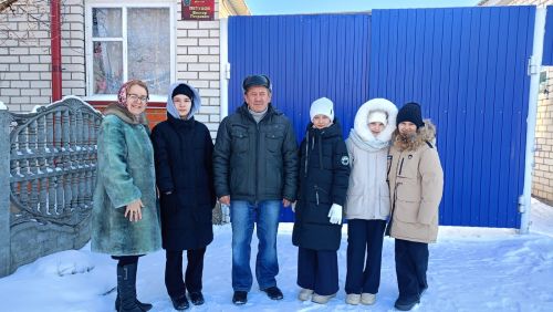Учащиеся Стародрожжановской школы № 1 посетили домашний музей боевой Славы трёх войн Виктора Петухова