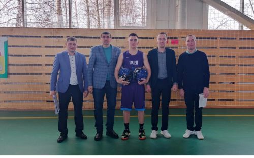 В Дрожжаном прошел муниципальный этап Чемпионата школьной волейбольной лиги среди команд юношей