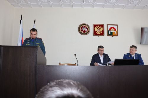 В Дрожжановском районе РТ состоялось заседание КЧС в связи с гибелью человека на пожаре