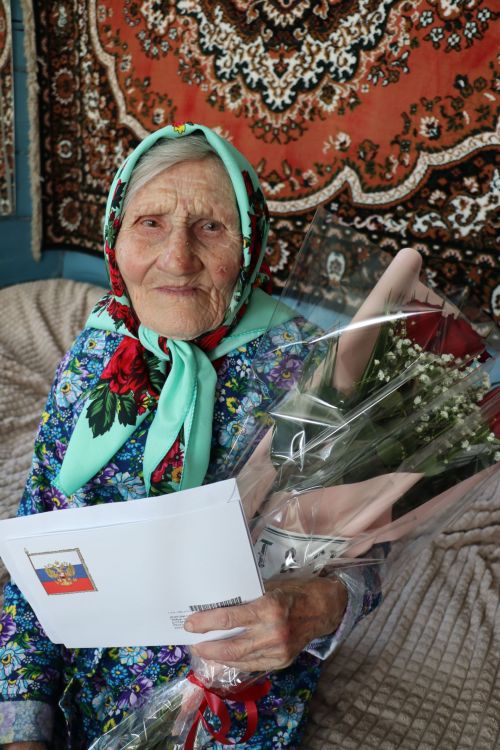 Чүпрәледә тыл хезмәтчәне Елена Васильевна Долгованы 95 яше белән котладылар