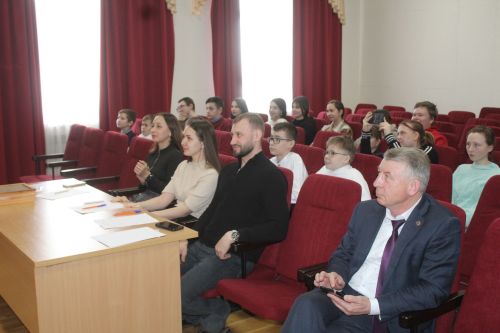 Дрожжановская молодежь приняла участие в районном этапе Татарской Лиги КВН “Әйдә, ШаяРТ!”