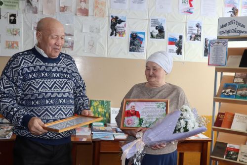 Мунчәли авылында яшәүче Тәскирә Идиятуллинаны юбилее белән котладылар