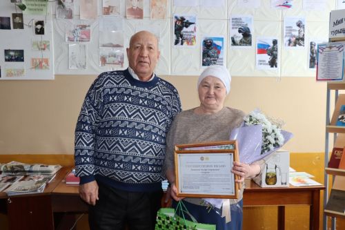 Мунчәли авылында яшәүче Тәскирә Идиятуллинаны юбилее белән котладылар