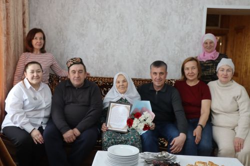 Жительница Дрожжановского района РТ Кадрия Алиакберова отметила 90-летний юбилей