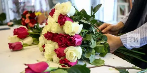 Идеальный букет на 8 Марта: Как выбрать, подарить и сохранить свежесть цветов