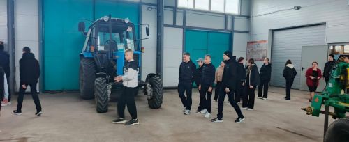 В Дрожжановском техникуме отраслевых технологий прошел фестиваль профессий и ярмарка вакансий