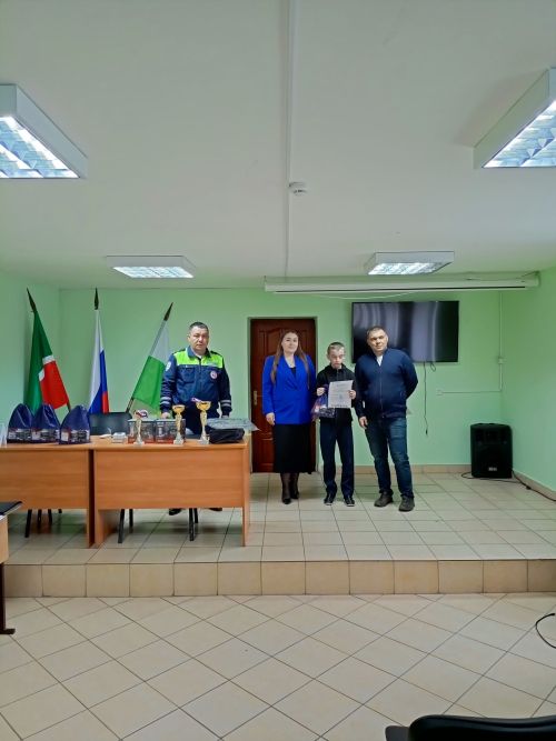 В Дрожжановском техникуме прошел конкурс по автомногоборью среди студентов