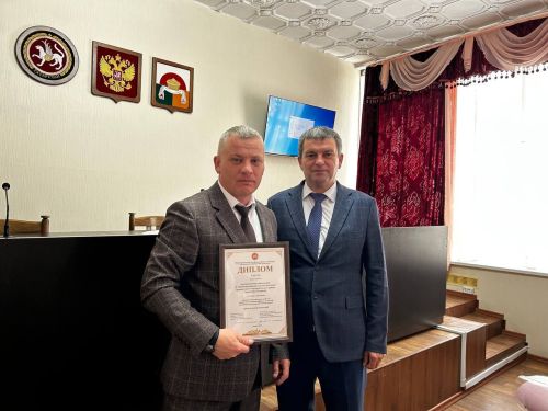 Ко Дню местного самоуправления в Дрожжановском районе РТ вручили награды
